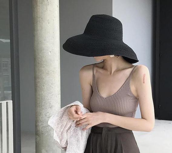 女士吊带背心最新款，科技时尚单品，完美融合科技与生活的时尚之选